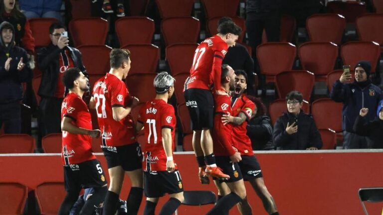 El Mallorca se da un festín ante el Sevilla