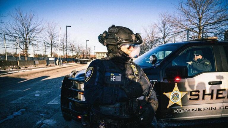 «Lo peor de lo peor»? Más del 70% de los inmigrantes detenidos por el Gobierno de Trump no tienen antecedentes ni condena penal