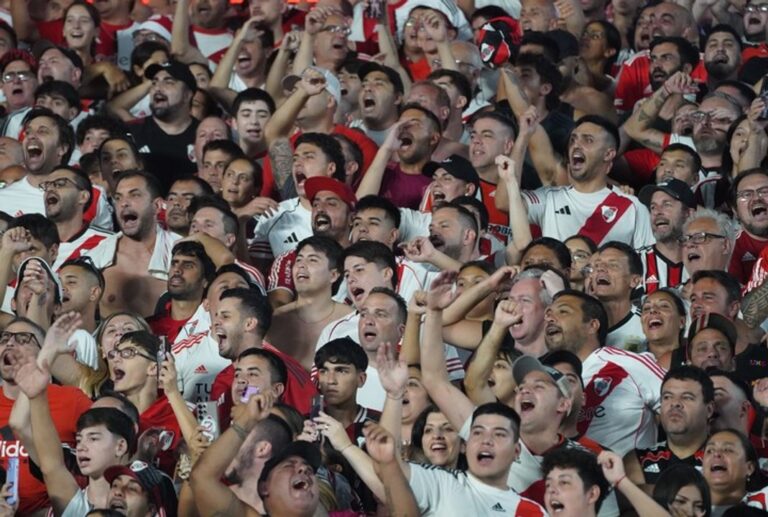 Papelón Monumental: Tigre humilló a un River sin alma y el Monumental estalló