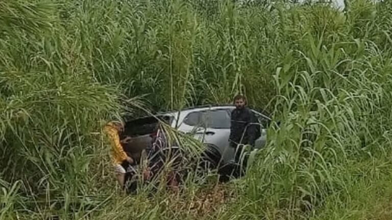 La lluvia provocó dos despistes en las rutas 19 y 158
