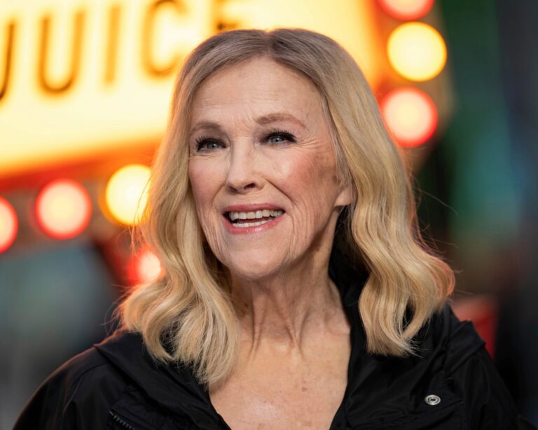 Revelan las causas de muerte de Catherine OHara, actriz de Mi Pobre Angelito