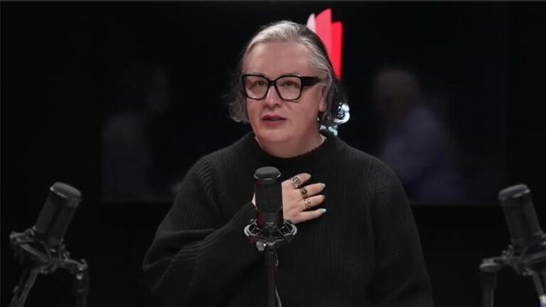 Alana S. Portero, en el pódcast del suplemento ABRIL: «Yo escribo para intentar comprender la realidad»