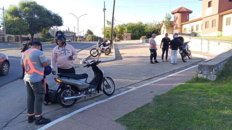 Operativo de control vehicular y prevención de picadas en Valle Hermoso