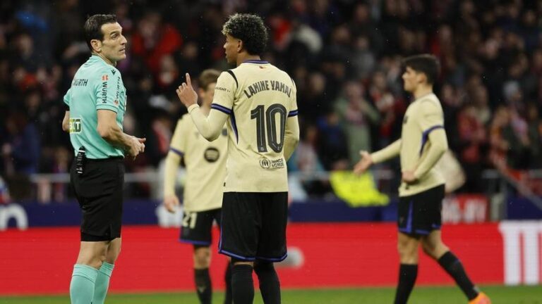 El Barcelona envía una carta a la RFEF para quejarse de los arbitrajes y pide castigos