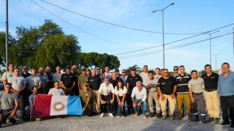 Más de 150 bomberos cordobeses regresaron tras combatir incendios en Chubut