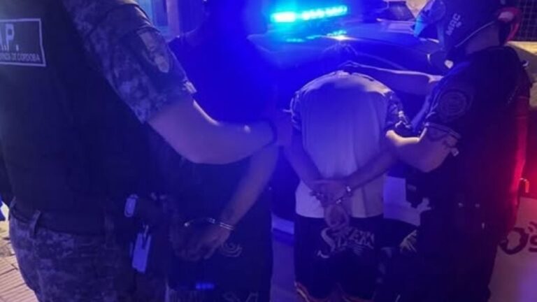 Intentaban abrir un auto y terminaron detenidos en Villa Dolores