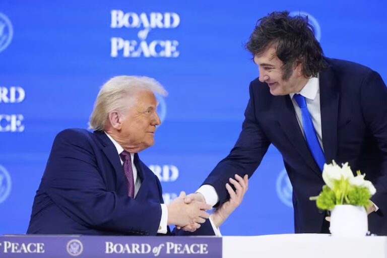 Javier Milei viaja a Estados Unidos para asistir al Consejo de Paz convocado por Donald Trump