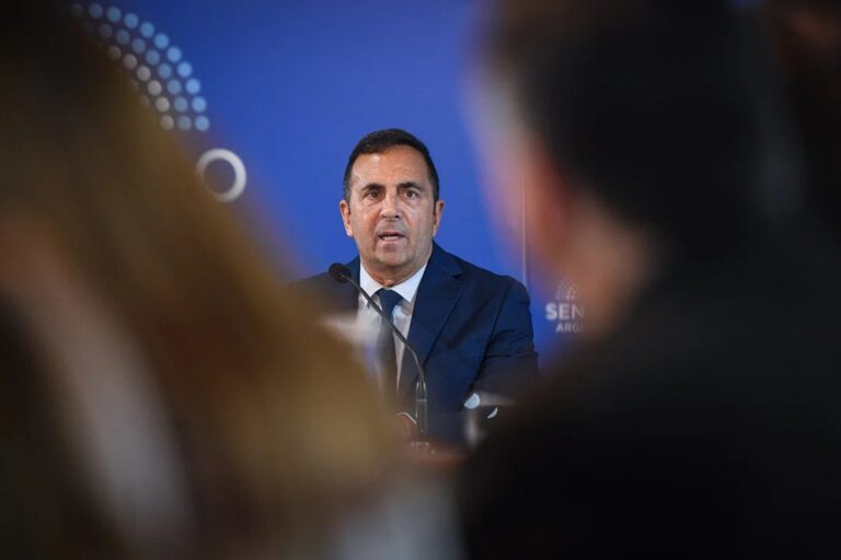 El Gobierno dictó la conciliación obligatoria por el cierre de la planta de Fate
