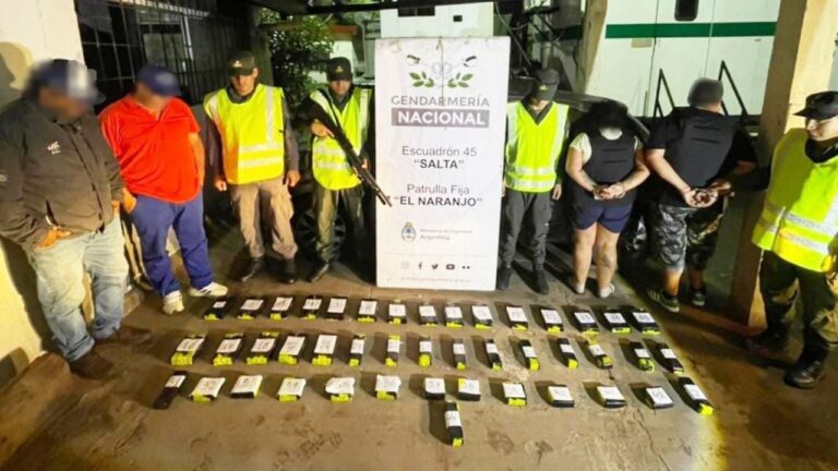 Hallan 34 kilos de cocaína ocultos en el tablero de un auto