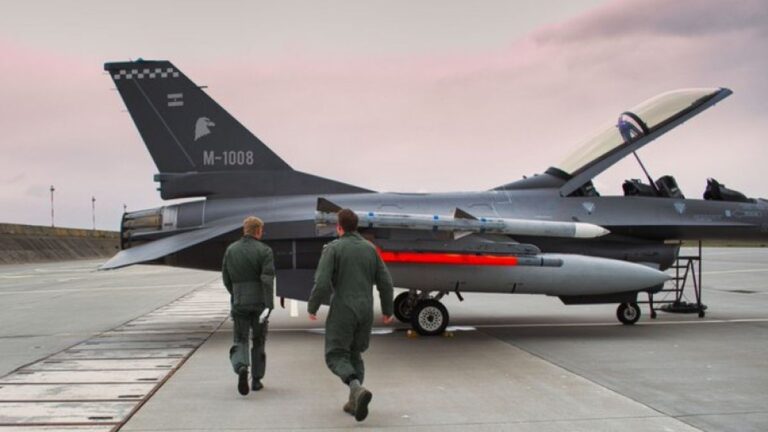 Ya es oficial: la Argentina pagará u$s33 millones a EEUU para entrenar a los pilotos de F-16