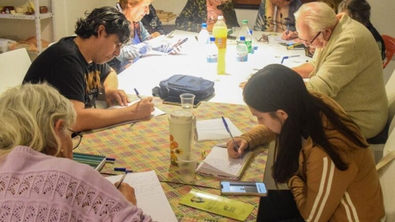 La Falda: se llevó a cabo el Taller de Escritura Ficciones de Arcilla
