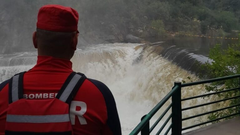 Así llegaba la creciente al río San Antonio, la fuerza del agua