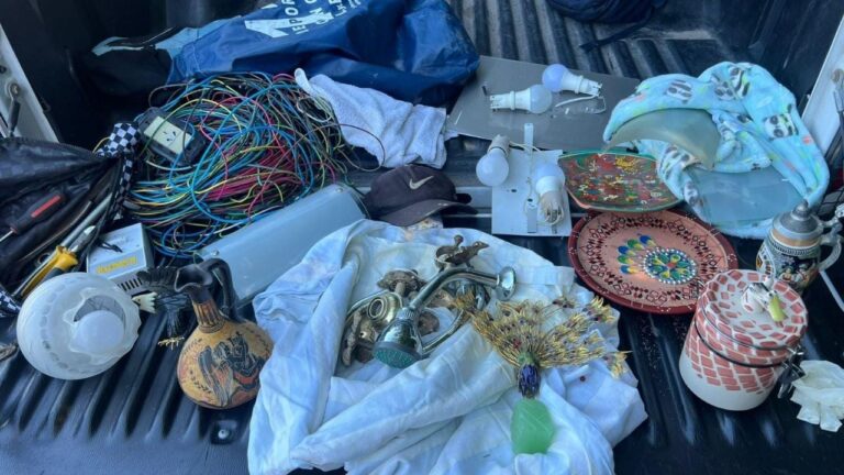 Intentó huir con objetos robados, pero fue detenido tras un operativo policial