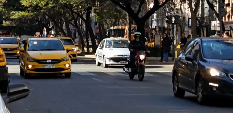 Taxistas solicitaron que se controle más a los Uber Moto»