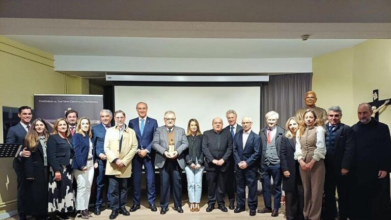 La Fraternidad del Santísimo Cristo de la Providencia entrega el 7º Galardón Monseñor Antonio Gómez Aguilar