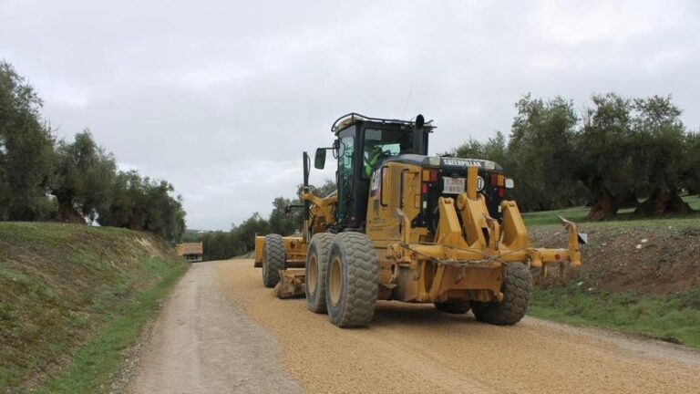 El Ayuntamiento de Lucena remite a la Junta listado de seis caminos rurales para su reparación