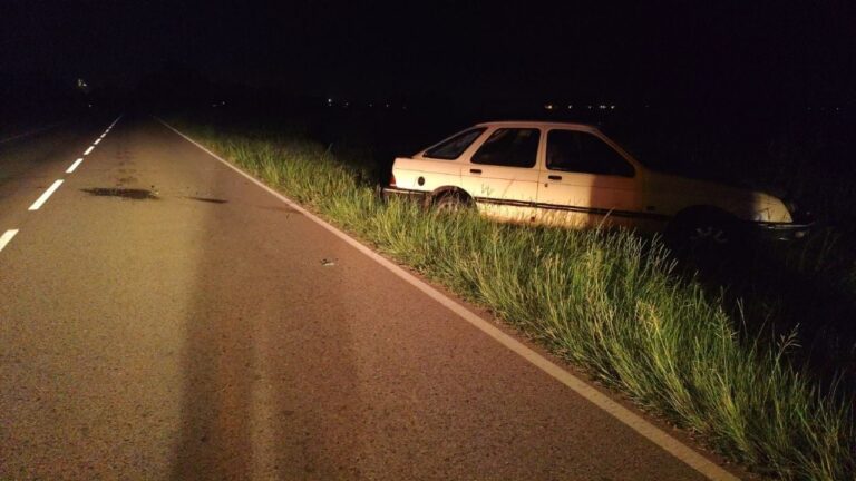 Robaban en un club de Huinca Renancó y terminaron rodeados por la Policía