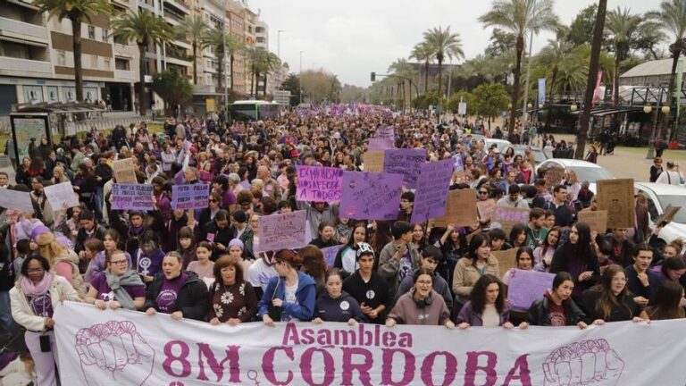 Casi 15.000 madres andaluzas viven bajo protección policial