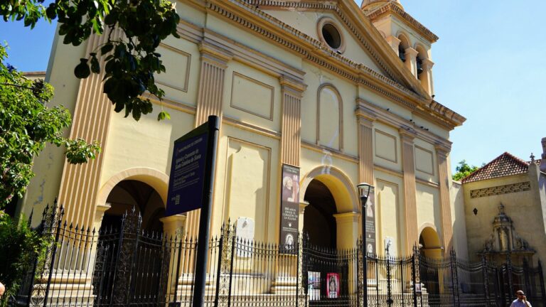 Arzobispo Rossi convoca a vivir la Semana Santa en Córdoba