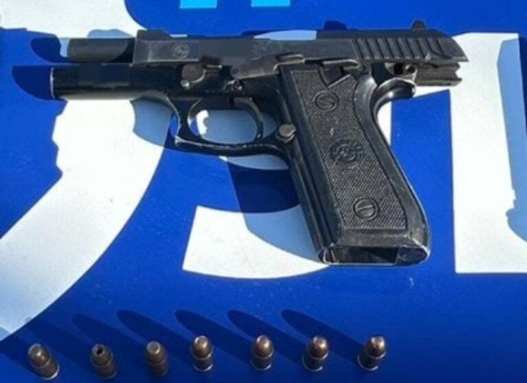 Policía en operativo nocturno en barrio Residencial San Roque, Córdoba