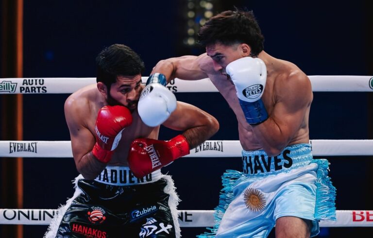 Alan Chaves celebrando su victoria por nocaut en Las Vegas