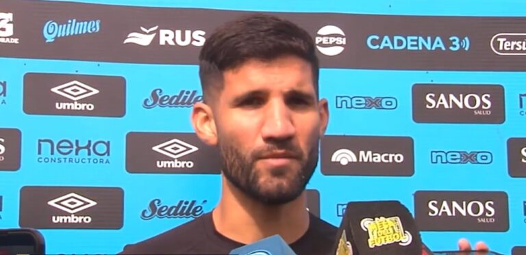 El plantel de Belgrano durante un entrenamiento en el predio de Villa Esquiú, Córdoba.