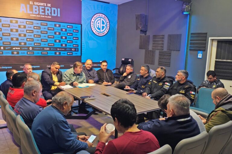 Estadio Julio César Villagra de Belgrano en Alberdi, Córdoba