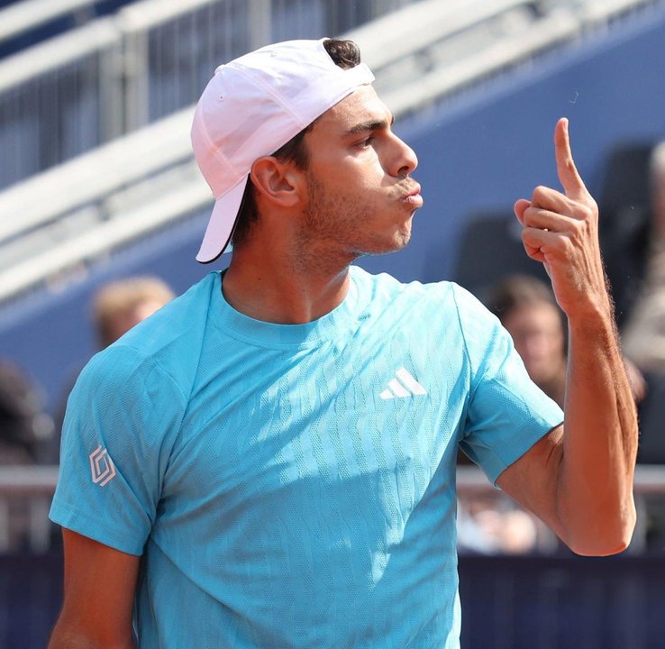 Francisco Cerúndolo en acción durante su partido en el ATP de Múnich.