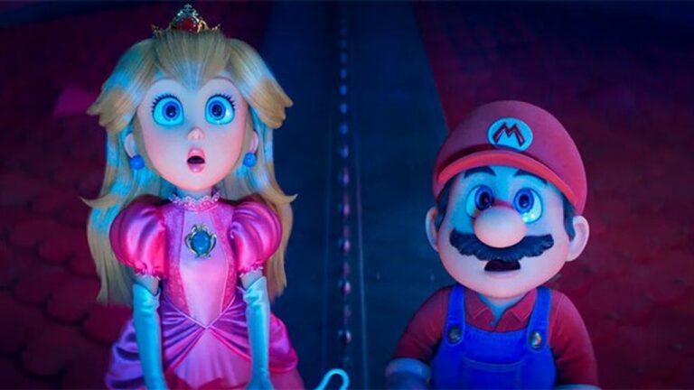 Cartelera de cine con los afiches de Super Mario Galaxy y Jugada Maestra en Cinemacenter Rivera, Córdoba.