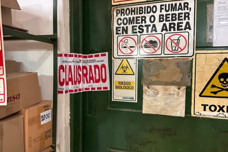 Fajas de clausura en un establecimiento de Córdoba Capital
