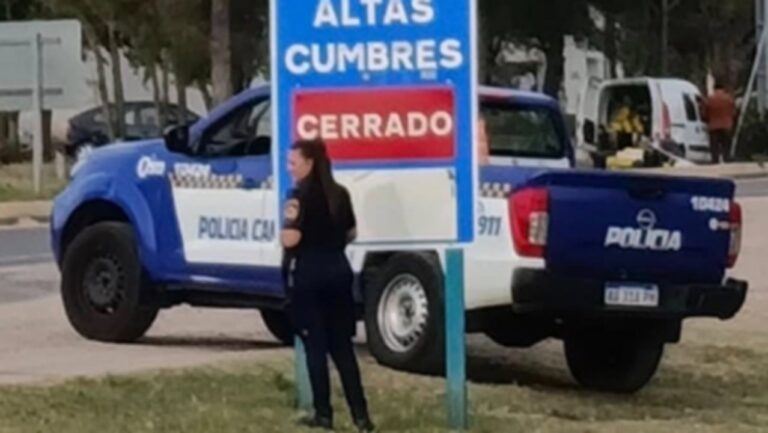 Camino de las Altas Cumbres cortado por trabajos de reparación en la calzada