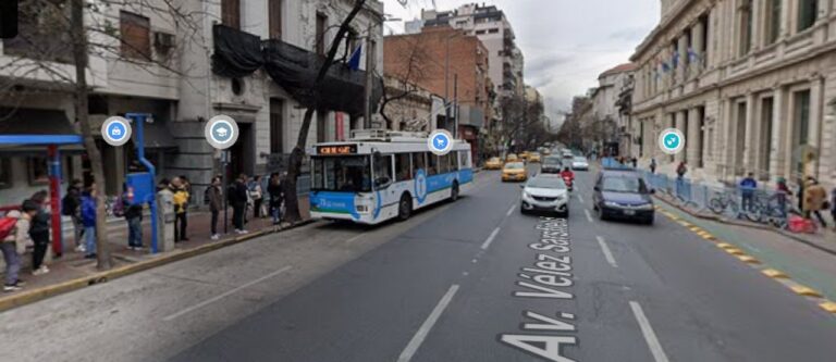 Av. Vélez Sarsfield con cortes parciales por obras de Ecogas en Córdoba