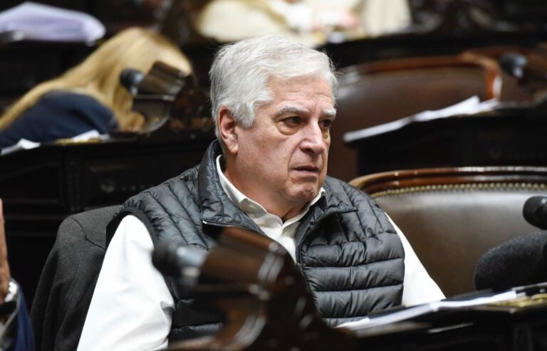 Los diputados cordobeses Juan Brügge y Carlos Gutiérrez en el Congreso Nacional