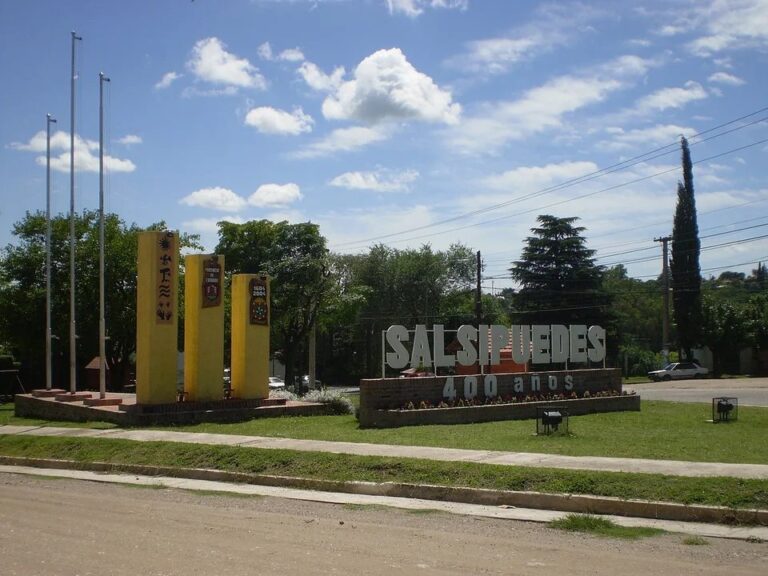 Operativo de emergencia en vivienda de Salsipuedes tras explosión de garrafa