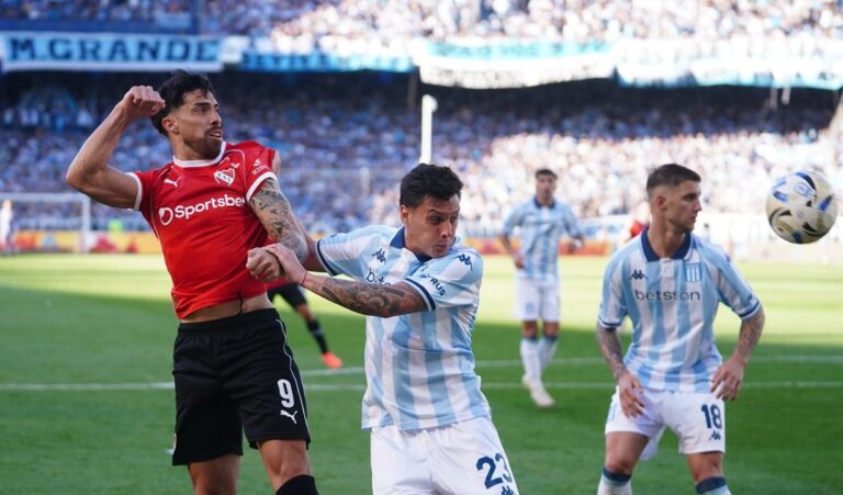 Estadio Libertadores de América listo para el clásico entre Independiente y Racing Club.