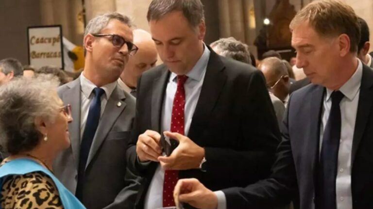 Manuel Adorni, jefe de Gabinete, en un acto oficial.