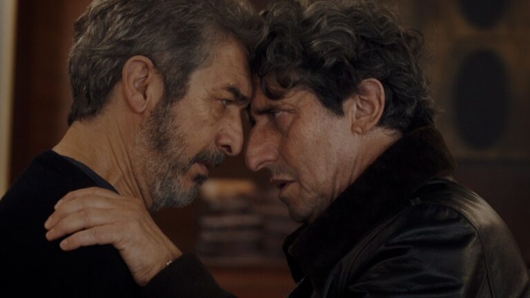 Afiche de la película Lo dejamos acá con Ricardo Darín y Diego Peretti
