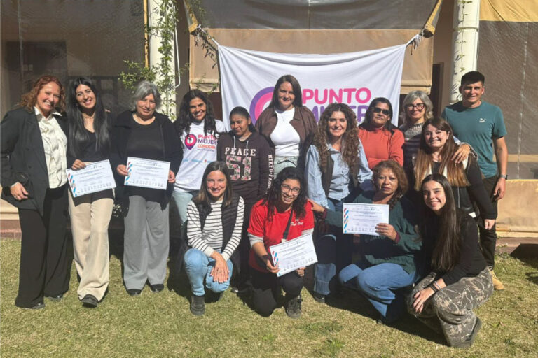 Inauguración de Punto Mujer en Villa de las Rosas