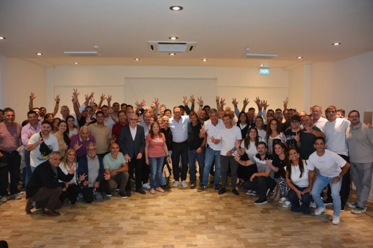 Reunión de dirigentes de la UCR de Córdoba