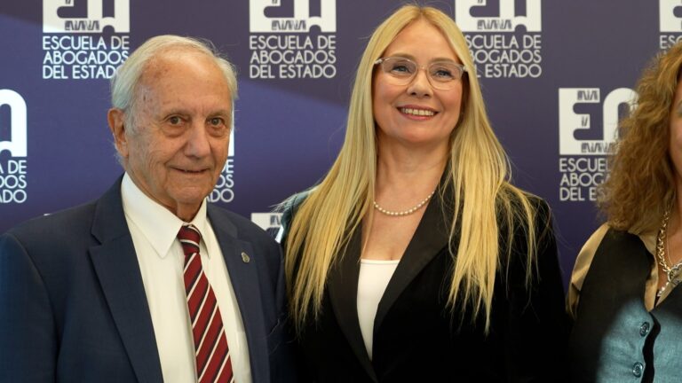 Conferencia de la Escuela de Abogados del Estado sobre contratos administrativos