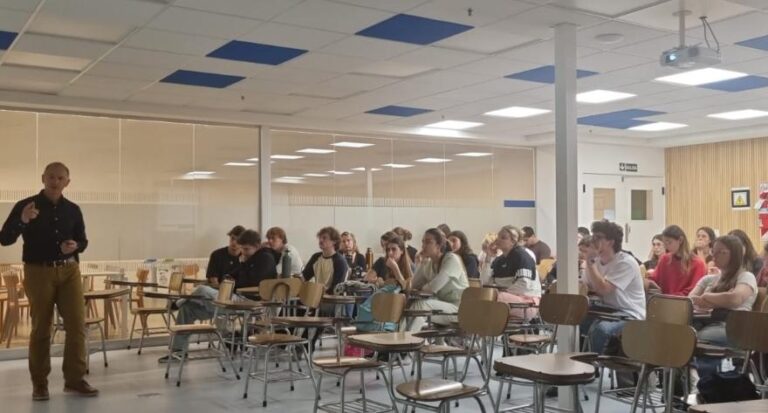 Estudiantes de medicina en capacitación sobre procuración de órganos y tejidos en Córdoba