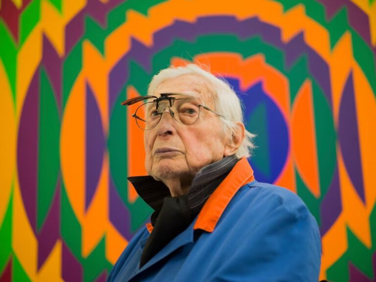 Julio Le Parc en su estudio