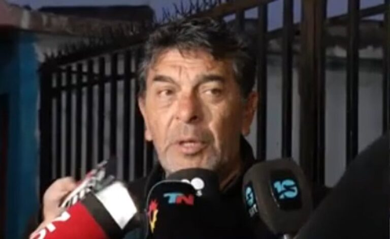 Abuelo de Agostina Vega habla con medios en barrio General Mosconi