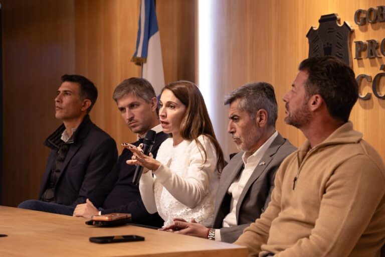 Presentación de la Caja de Herramientas del programa Hablemos del fuego mientras no está en Córdoba