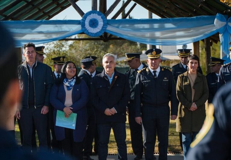 Inauguración del anexo de la Escuela de Suboficiales en La Carlota, con el gobernador Llaryora y autoridades