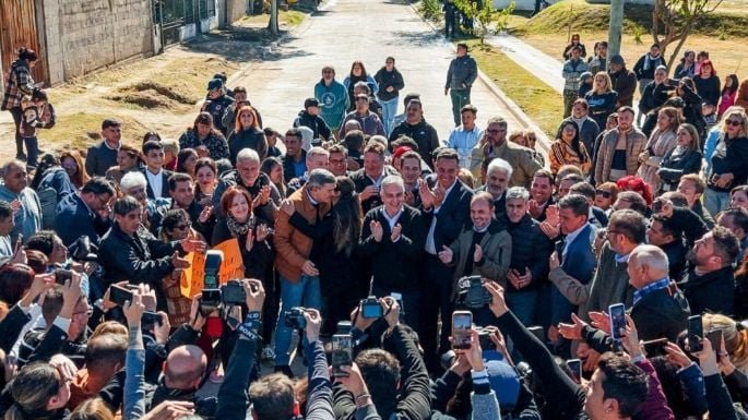 Inauguración de obras de pavimento y cloacas en barrio El Quebracho, Córdoba