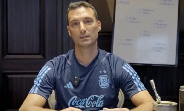Lionel Scaloni durante una conferencia de prensa