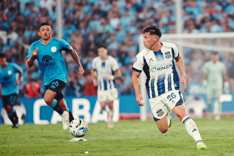 Vista del estadio Mario Alberto Kempes durante el clásico entre Talleres y Belgrano