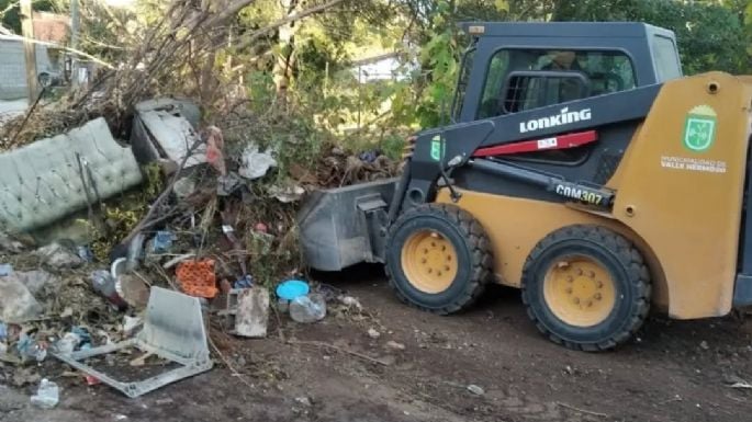 Trabajos de limpieza y reparación de calles en Valle Hermoso