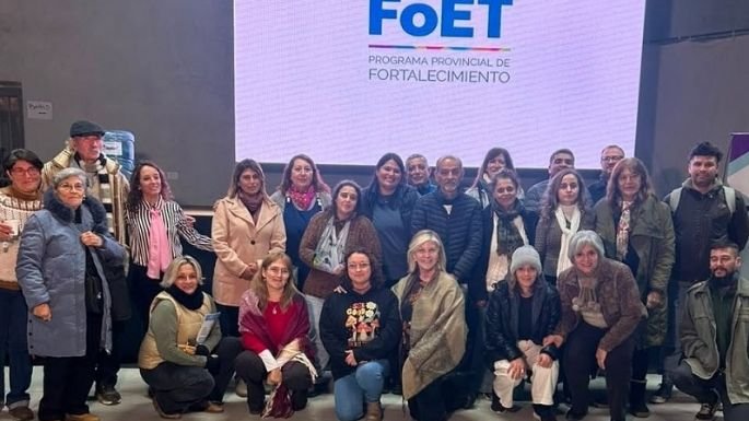 Firma del acta constitutiva de la Coordinación Local de Educación en Bialet Massé
